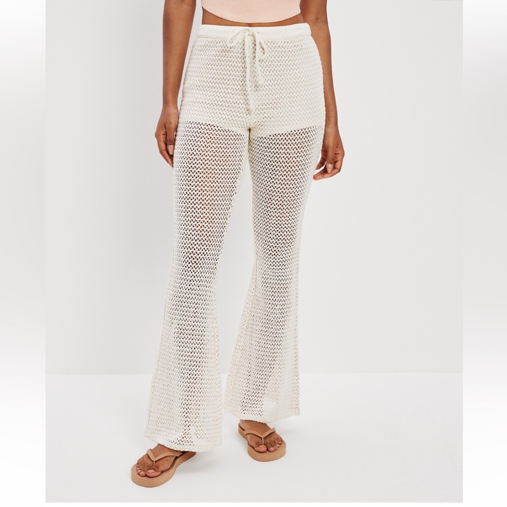 Women's Size S. Cream Crochet Flare Pants With FREE Matching Flip Flops Size 8.